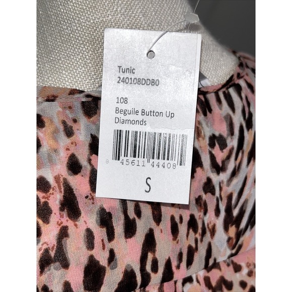 CAbi #108 Small Beguile Animal Button Front Top Shirt Blouse Sleeveless NWT - Picture 4 of 7